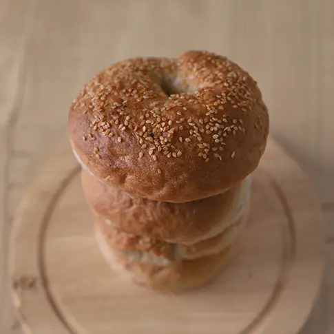 Bagle con ajonjolí